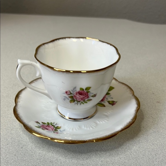Imperial Fine Bone China England Teacup and Saucer Set - Picture 4 of 6